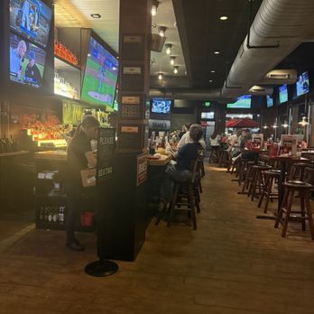 Drake's - Tates Creek Rd - Bar area - American Near Me - Lexington, Kentucky Drake's - Tates Creek Rd - Bar area - American Near Me - Lexington, Kentucky