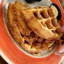 Nosh on Park - Chicken n waffles
