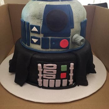 Lizzie's Cake Couture - Star Wars! - Desserts Near Me Lizzie's Cake Couture - Star Wars! - Desserts Near Me