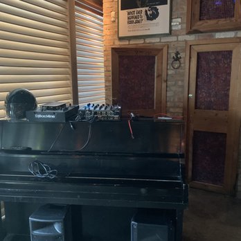 Baby Jane - Piano. Means music. - Cocktail Bars Near Me - Miami, Florida