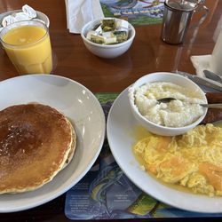 Palm Diner - 2 pancakes, 2 eggs scrambled with cheese, 2 sausage, small bowl of grits, large OJ and coffee