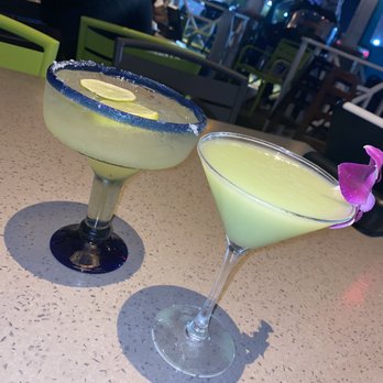 Bahama Breeze - Margaritas - Bars Near Me - Virginia Beach, Virginia