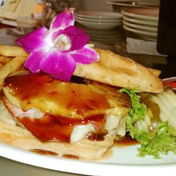Sandbagger Grill Boise Ranch - Hawaiian burger special only