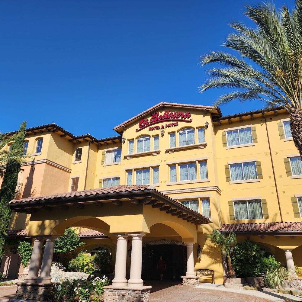 Bellasera Hotel & Suites Paso Robles, Tapestry by Hilton - Entrance - Hotels Near Me - Paso Robles, California