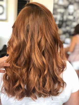 Surreal Beauty Nashvillle | Barber | Blowout Bar by null
