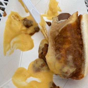The Hochahut - Last bite of the Chili cheese dog. - Tacos Near Me - Broken Bow, Oklahoma The Hochahut - Last bite of the Chili cheese dog. - Tacos Near Me - Broken Bow, Oklahoma