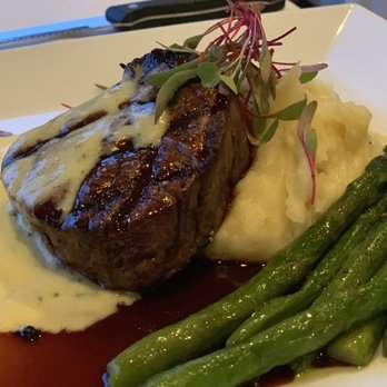 Bay View Restaurant & Lounge - Italian Near Me - Bodega Bay, California