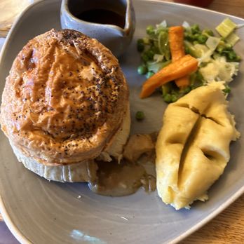 Nicholson's Freehouse - Mushroom & Portobello Mushroom Pie - British Near Me - London, XGL Nicholson's Freehouse - Mushroom & Portobello Mushroom Pie - British Near Me - London, XGL