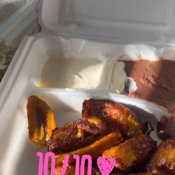 Reina's Restaurant - platanos 3 - Latin American Near Me - Houston, Texas Reina's Restaurant - platanos 3 - Latin American Near Me - Houston, Texas