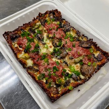 Petunia's Pizza - Detroit - Coneja - Veggie pie with red sauce - Pizza Near Me - Fair Oaks, California Petunia's Pizza - Detroit - Coneja - Veggie pie with red sauce - Pizza Near Me - Fair Oaks, California