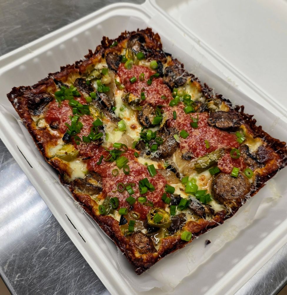 Petunia's Pizza Logo