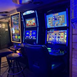 The Log Cabin - Casino