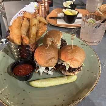 Jackalope Ranch - Pulled pork sliders - Barbeque Near Me - Indio, California Jackalope Ranch - Pulled pork sliders - Barbeque Near Me - Indio, California