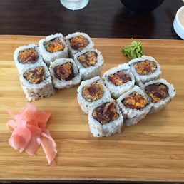 2 classic spicy tuna rolls, pretty tasty