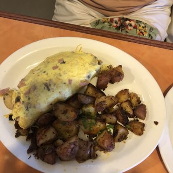 Original Breakfast House - Omelet with diced potatoes - Breakfast & Brunch Near Me - Phoenix, Arizona Original Breakfast House - Omelet with diced potatoes - Breakfast & Brunch Near Me - Phoenix, Arizona