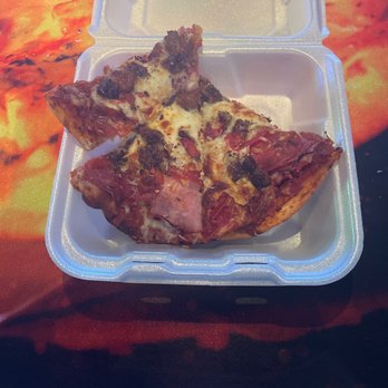 Vino's Pizza - Pizza Near Me - Carson City, Nevada
