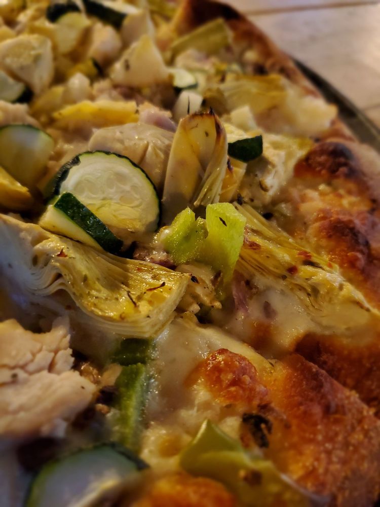 FAZERRATI’S PIZZA 107 Photos & 166 Reviews 1517 W Imola Ave, Napa, California Pizza