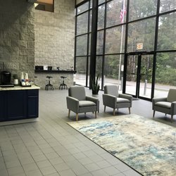 Apex Vehicle Services - Our clean & comfy lobby!