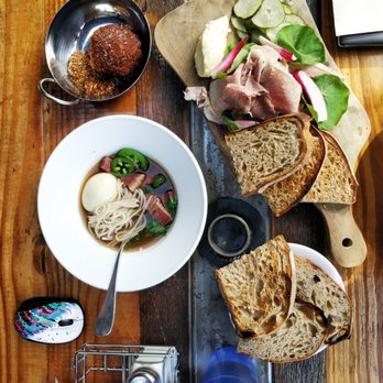 Pleasant House Pub - So many options! - British Near Me - Chicago, Illinois