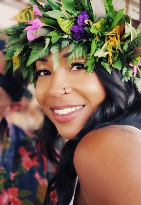 Cindy's Lei & Flower Shoppe by null