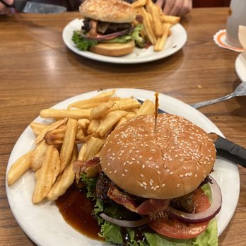 Denny's - Diners Near Me - Santa Barbara, California Denny's - Diners Near Me - Santa Barbara, California