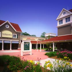 Clinton Premium Outlets