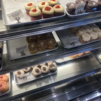 Empire Cake - Bakeries Near Me - New York, New York