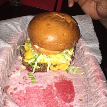 Beth's Burger Bar - Burgers Near Me - Orlando, Florida Beth's Burger Bar - Burgers Near Me - Orlando, Florida