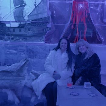 minus5 ICEBAR - One of the many beautiful sites inside for photo op - Cocktail Bars Near Me - Las Vegas, Nevada minus5 ICEBAR - One of the many beautiful sites inside for photo op - Cocktail Bars Near Me - Las Vegas, Nevada