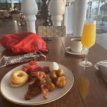 Malva - Buffet food - Buffets Near Me - Cancún, ROO