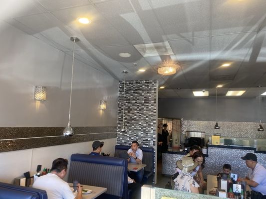 Cơm Tấm Thiên Hương by null