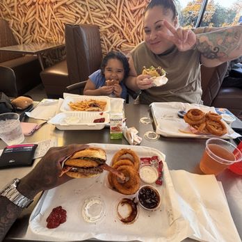 Eat Crispy Burger Convoy - Food was great service great and fast SGL CALI CRISPY BURGER KIDS SLIDERS (2) W/ FRIES AND DRINK DBL ALL AMERICAN CRISPY BURGER  4.3 - Burgers Near Me - San Diego, California