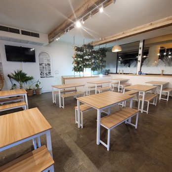 Hawaiian Aroma Caffe - Breakfast & Brunch Near Me - Honolulu, Hawaii