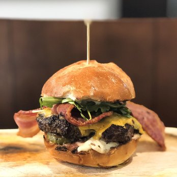 Frolik Kitchen + Cocktails - Cheeseburger with bacon - New American Near Me - Seattle, Washington Frolik Kitchen + Cocktails - Cheeseburger with bacon - New American Near Me - Seattle, Washington