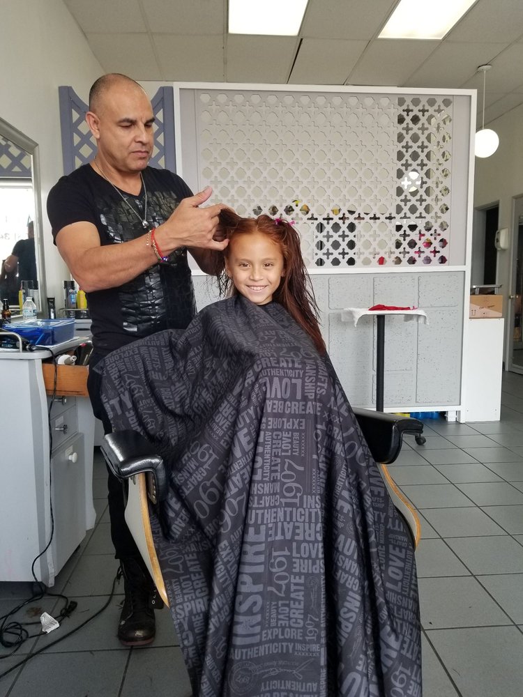 Hair Studio & Supply Logo