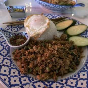 Kin Dee - Thai Basil Chicken - Thai Near Me - Houston, Texas