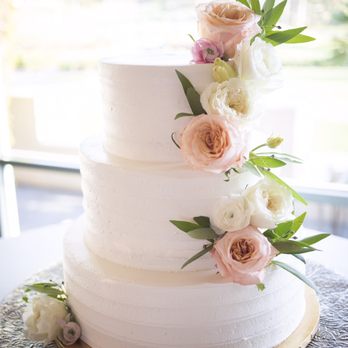 City Flowers - Cake Decor! - Florists Near Me - Los Angeles, California