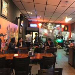 Fina's Vegetarian Cafe - Fina's interior