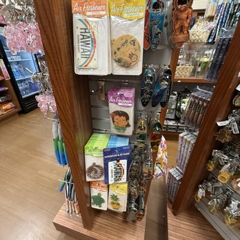 Pages & Pages - Bookstores Near Me - Honolulu, Hawaii Pages & Pages - Bookstores Near Me - Honolulu, Hawaii