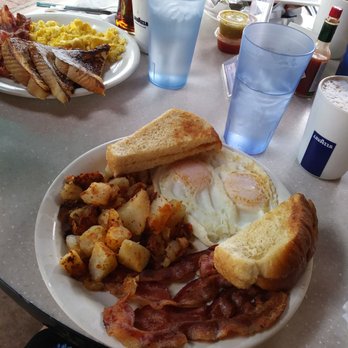 Mimo's Cafe - Diners Near Me - Whittier, California Mimo's Cafe - Diners Near Me - Whittier, California