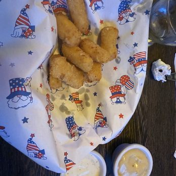 Rodeo 29 Bar & Grill - Gouda Mac and cheese bites with garlic and ranch sauce. Delicious - American Near Me - Putnam, Illinois