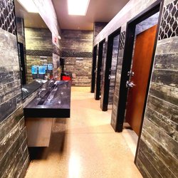 Workman's Travel Center - Women's Restroom