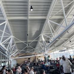Niagara Falls International Airport - IAG - Gate seating