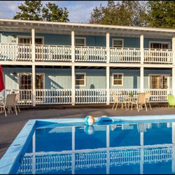 Marina Inn and Event Center - Saltwater pool