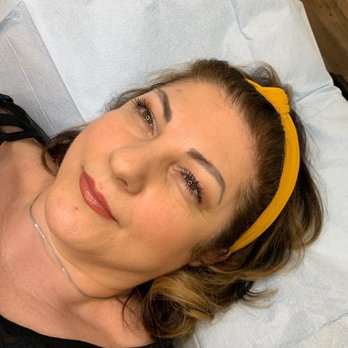Arxegoz Beauty - Before - Eyelash Service Near Me - Renton, Washington