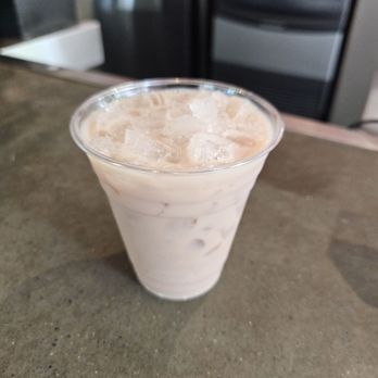 Houndstooth Coffee - Chai Latte (Iced) - Coffee & Tea Near Me - Austin, Texas