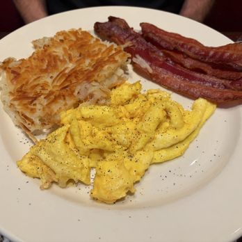 Grand Lux Cafe - Desserts Near Me - Las Vegas, Nevada