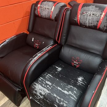 Plus Vacation Homes - Game room chairs - Vacation Rental Agents Near Me - Orlando, Florida Plus Vacation Homes - Game room chairs - Vacation Rental Agents Near Me - Orlando, Florida