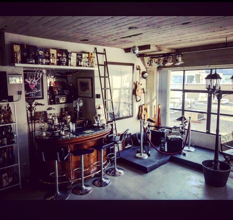 The Visiter’s Lounge