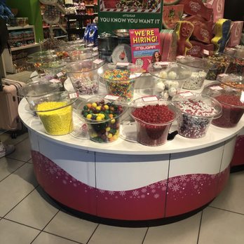 IT'SUGAR - So much sugar ! 11/05/21 - Candy Stores Near Me - Santa Monica, California